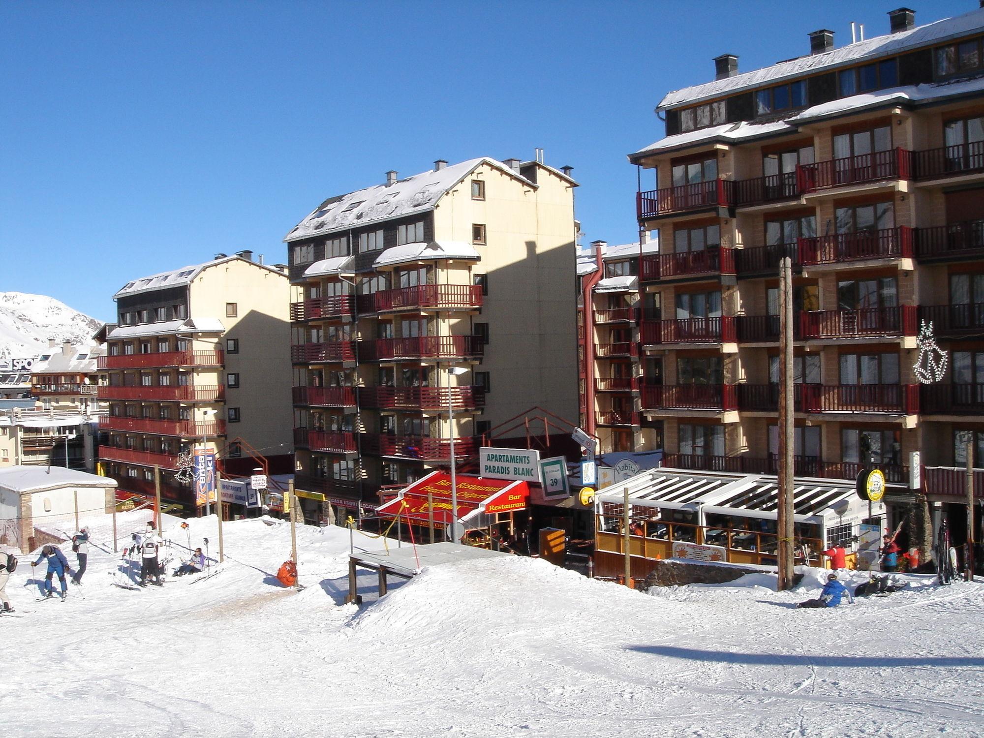 Apartamentos Paradis Blanc 3000 Pas De La Casa Dış mekan fotoğraf