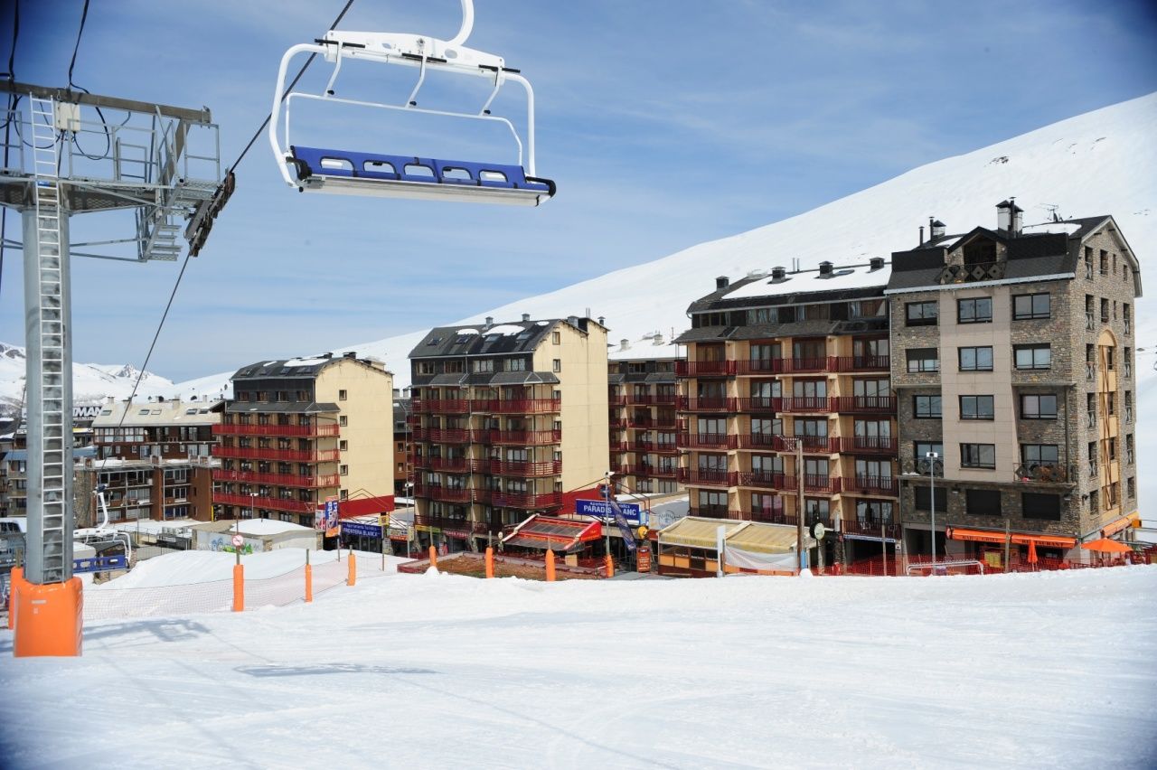 Apartamentos Paradis Blanc 3000 Pas De La Casa Dış mekan fotoğraf
